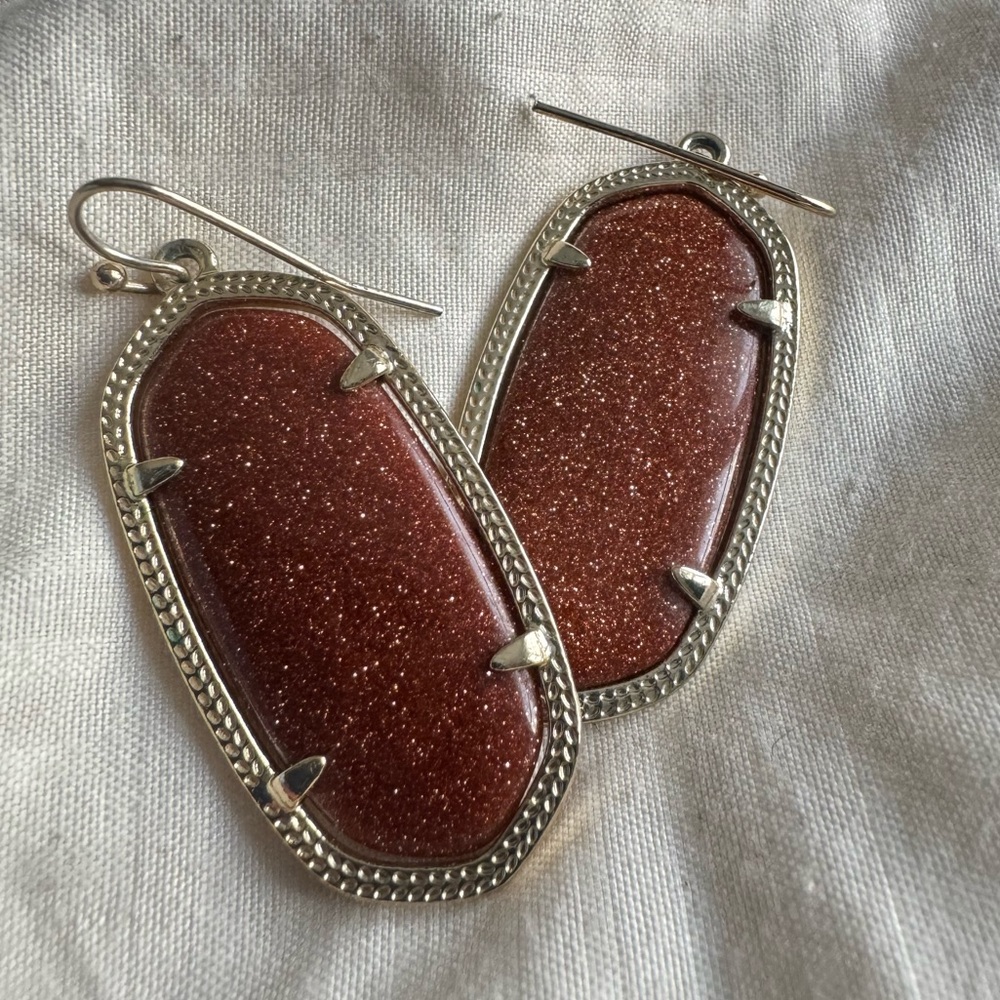 Limited editions Kendra Scott Earrings - Picture 3 of 3